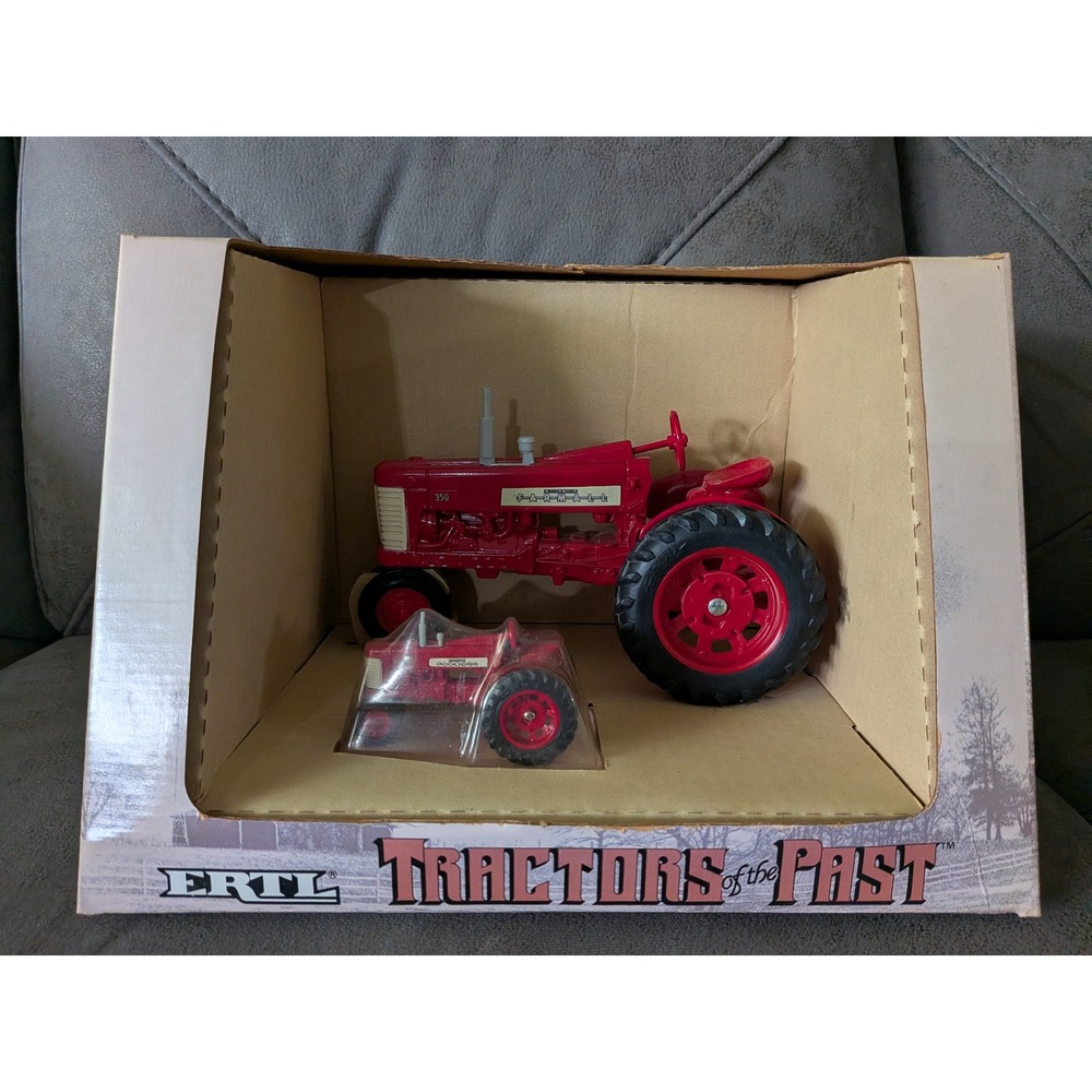 ERTL Tractors of the Past McCormick Farmall 350 Die-Cast Set 1987 Vintage #630